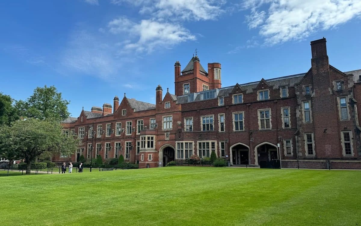 Queen's University Belfast